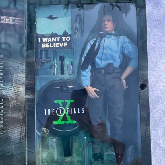 X Files Agent Mulder Sideshow Collectibles 12” Doll Original Box - Picture 9 of 11